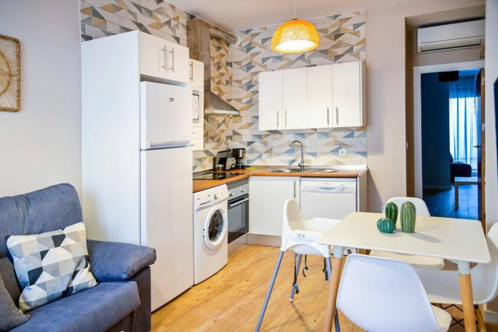 A - Apartamento Elegante Con Piscina Compartida Torrico Bagian luar foto