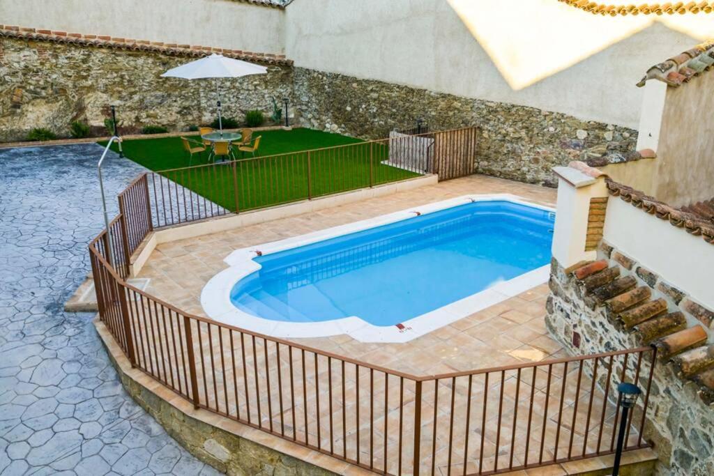 A - Apartamento Elegante Con Piscina Compartida Torrico Bagian luar foto